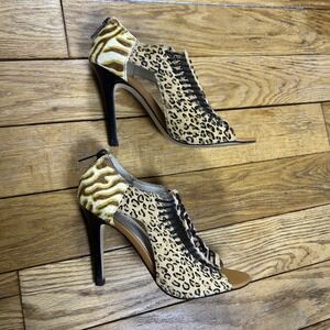 Nine West Wild Animal Print Peep Toe Stiletto Heels Shoes Size 6.5M
